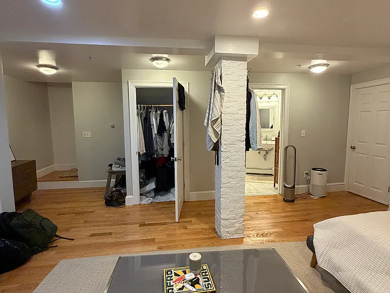 498 E Broadway #1 — Photo 18