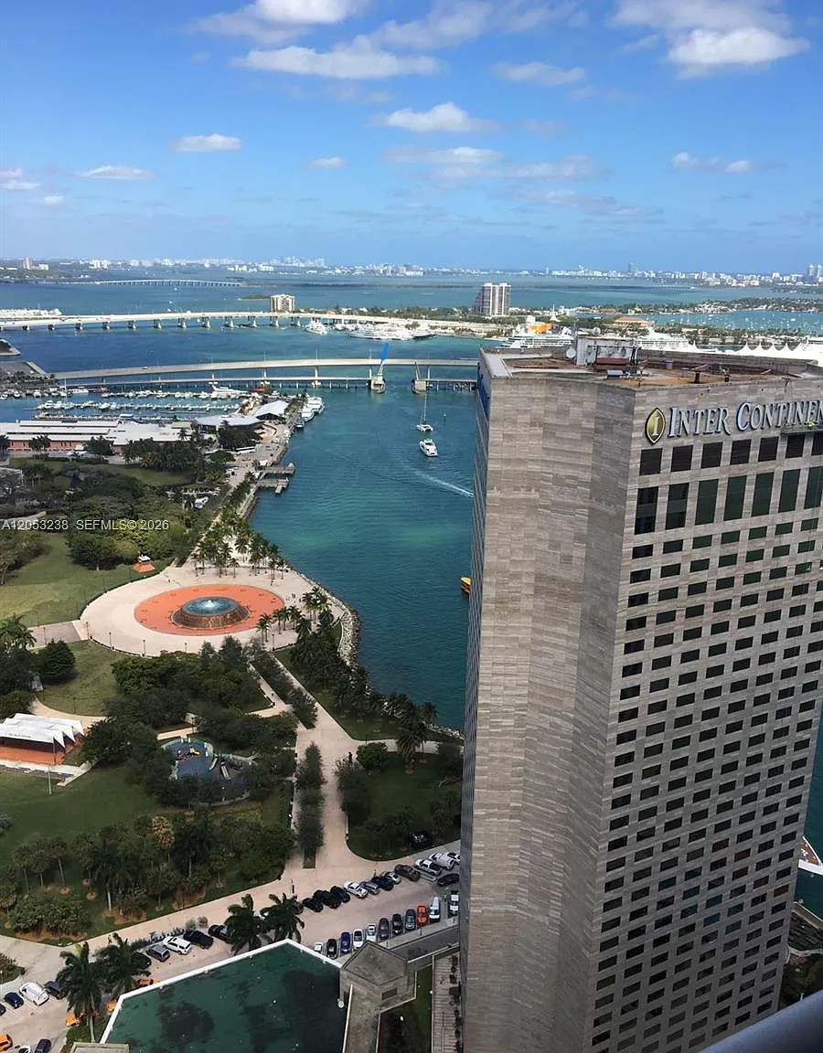 One Miami West Condo — Photo 4