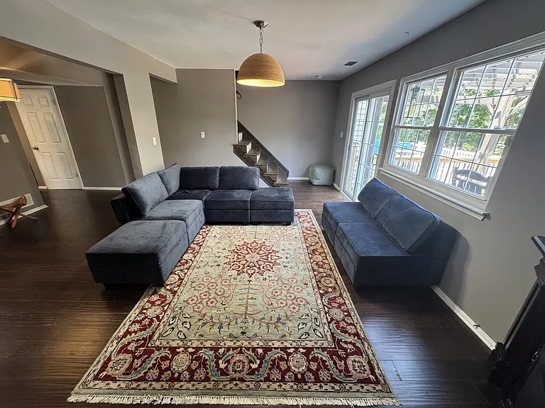 15 Running Ct — Photo 18