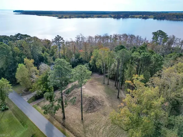 920 Small Dr, Elizabeth City, NC 27909