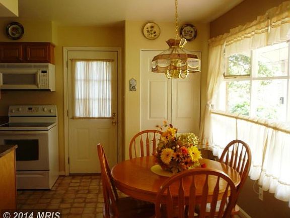 5th image of 9504 Sudley Manor Dr