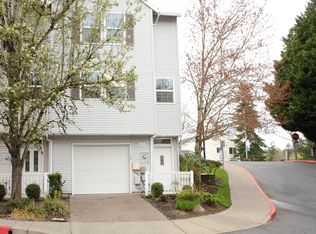 10455 SW Cougar Ln, Beaverton, OR 97008