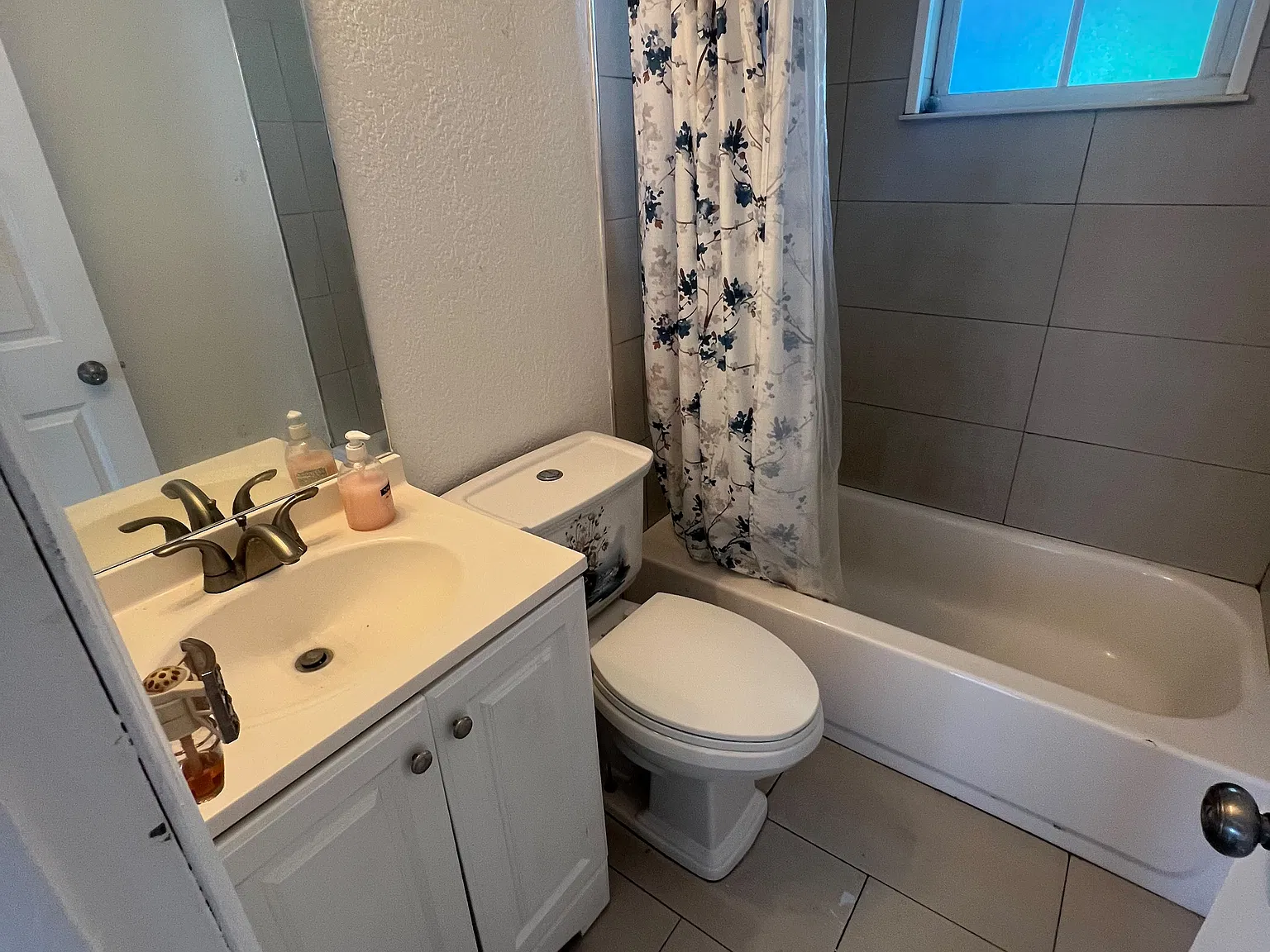 2 bed, $1,800 — Photo 3