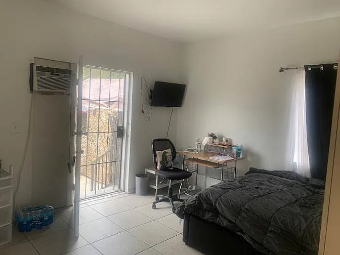 4 bed, $920 — Photo 2