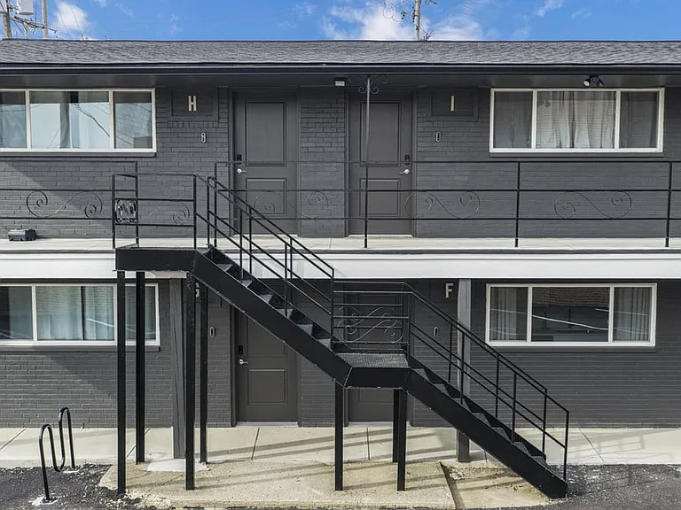35 Parsons Ave #F — Photo 25