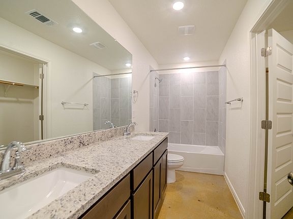 5th image of 907 Switchgrass Dr #B