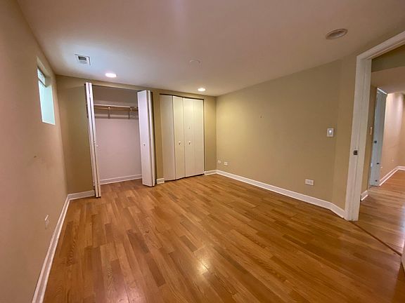 3rd image of 1417 W Waveland Ave #1W
