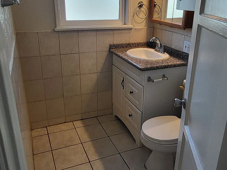 2100 Cabrillo Ave — Photo 17