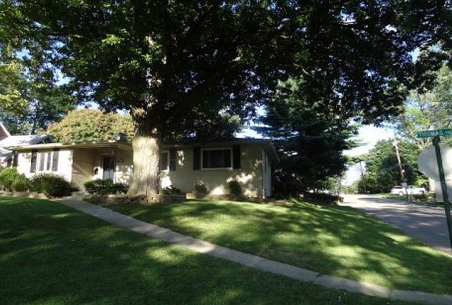 1st image of 7226 Thomas Dr
