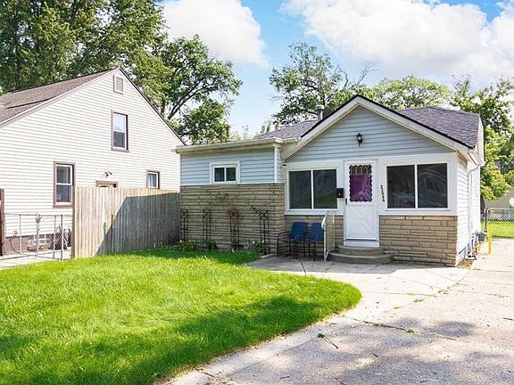 4th image of 23066 Vance Ave