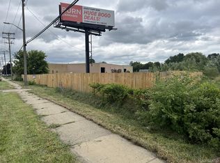 24450 Groesbeck Hwy, Warren, MI
