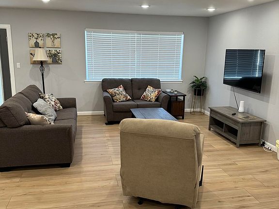 5th image of 8701 Grover Dr