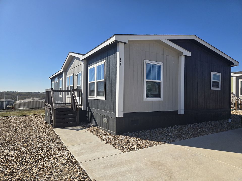 1st image of 307 Dunn Dr #105