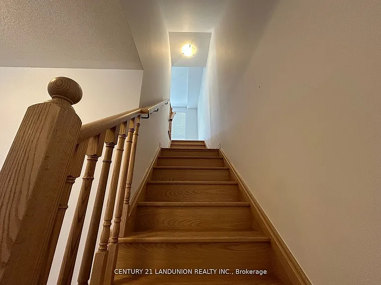111 Mumbai Dr — Photo 9