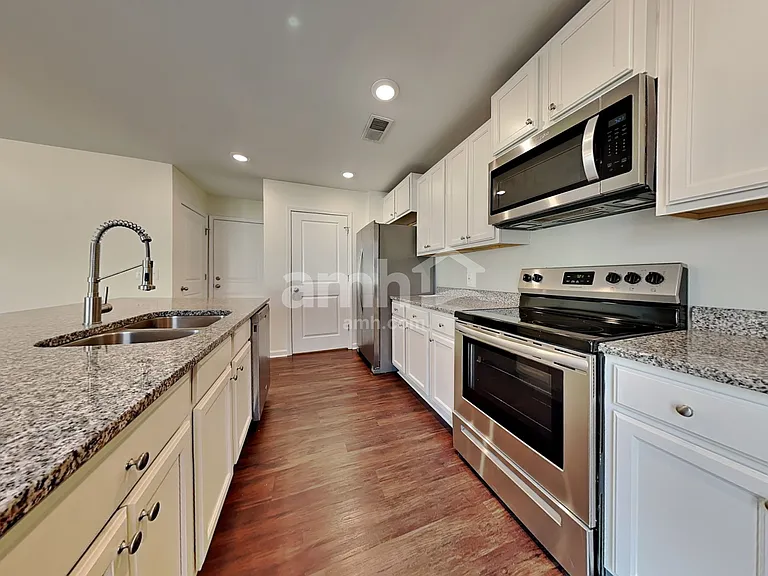 7 Gardenia Dr — Photo 4