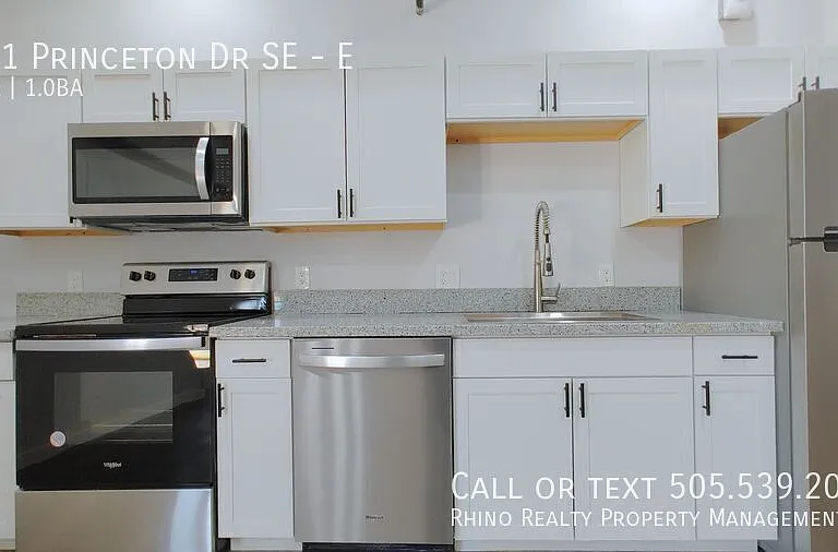 501 Princeton Dr SE #E — Photo 3