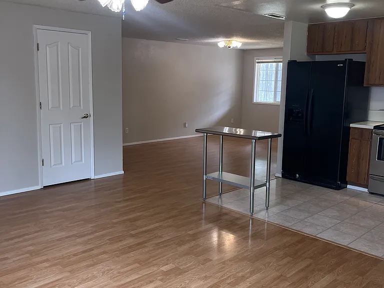2631 California Ave — Photo 2