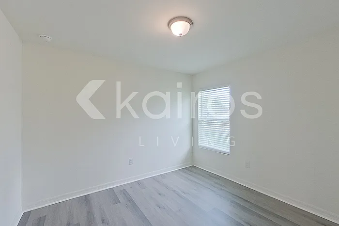1128 Hayes Ave S — Photo 9
