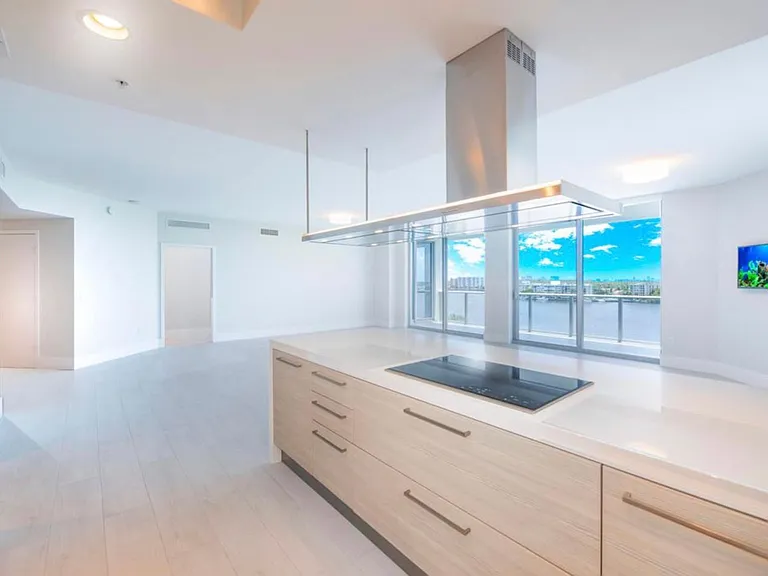 17111 Biscayne Blvd #702 — Photo 10