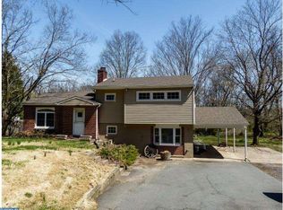 1076 Taylorsville Rd, Washington Crossing, PA 18977