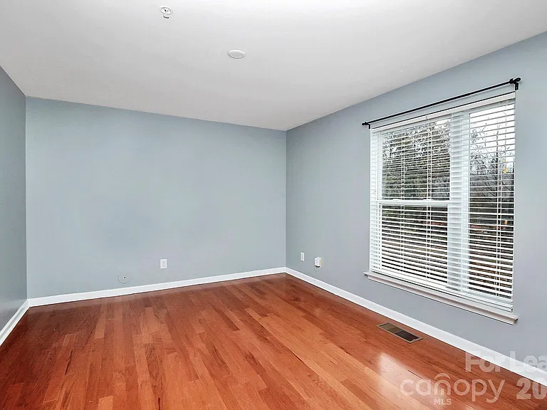 621 Raphael Pl — Photo 11