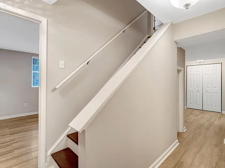 10929 Park Rd — Photo 37