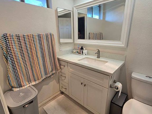 4th image of 1020 Opal St APT 2