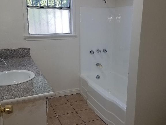 5th image of 11934 Runnymede St APT A