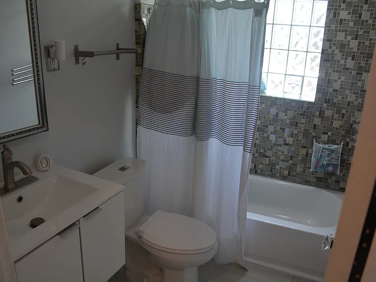 534 Eastern Pkwy — Photo 11