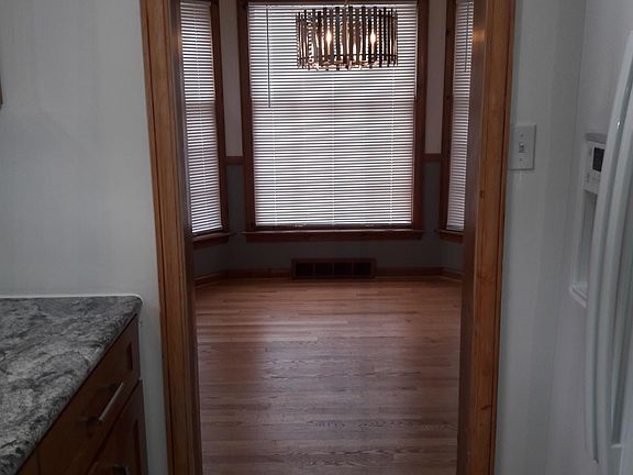 5th image of 435 W Cambourne St