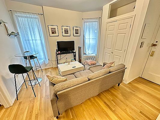 1st image of 63 Bank St APT 4C