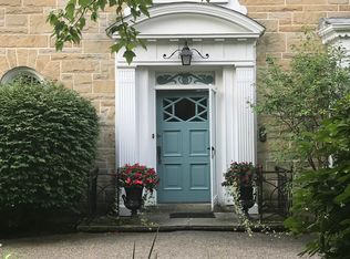 21926 McCauley Rd, Shaker Hts, OH 44122