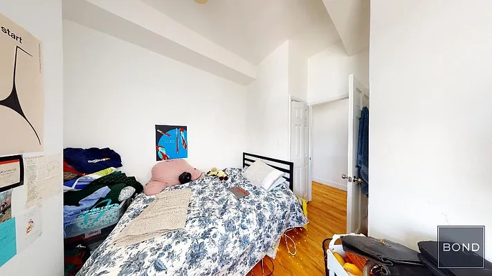 Rented by Bond New York | media 9