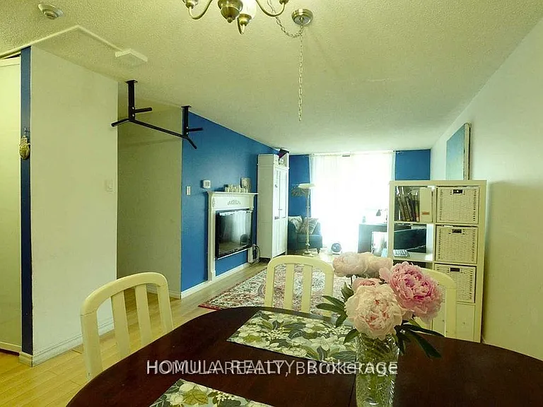 250 Jarvis St #303 — Photo 3