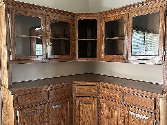 5th image of 1076 N Barrington Rd