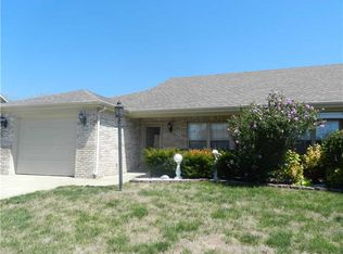 2074 Pelican Dr, Franklin, IN 46131