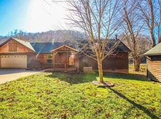 18062 Elk River Rd N, Clendenin, WV 25045