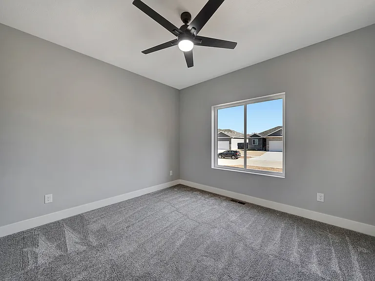 8606 Highview Cir — Photo 13
