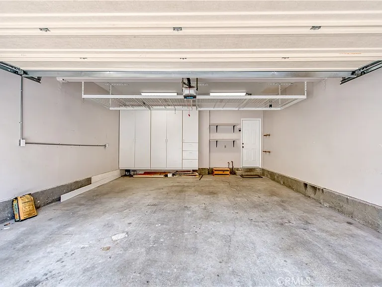 208 Chandon — Photo 28