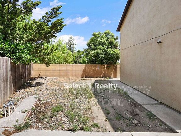 5th image of 1730 Linden Pl