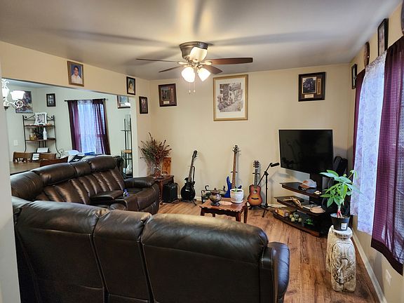 3rd image of 2732 W Lucia Ave
