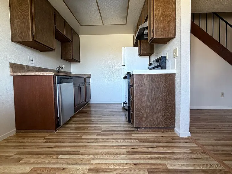 153 Brightwood Ave #E — Photo 2