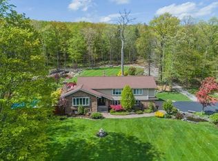 70 Rabbit Run, West Milford, NJ 07435