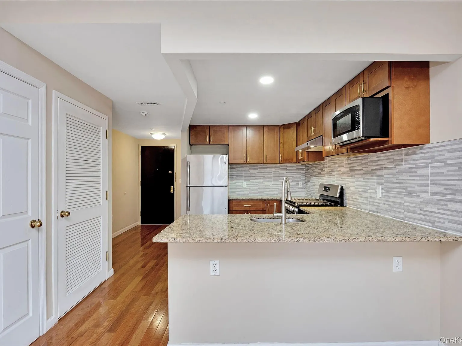 2 bed, 2.0 bath, $3,000 — Photo 2