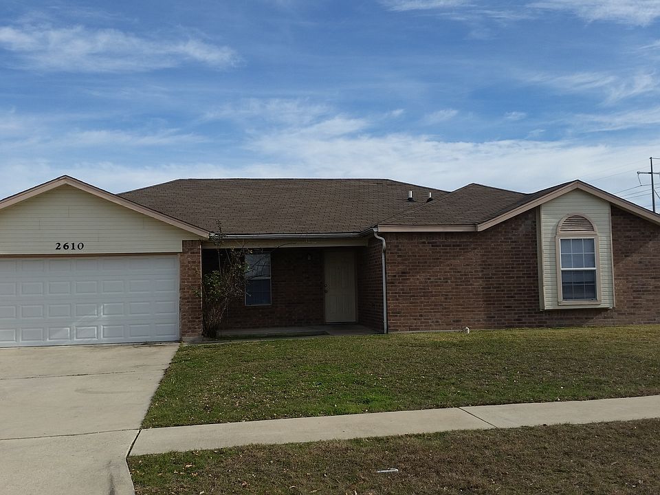 2nd image of 2610 Thoroughbred Dr
