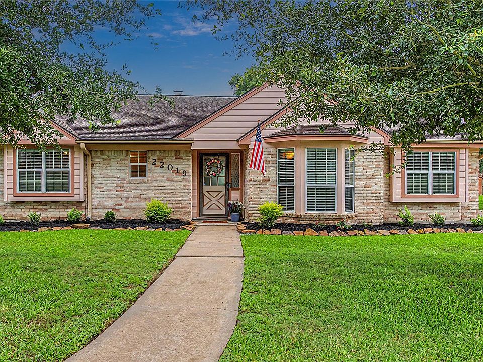 1st image of 22019 Bucktrout Ln