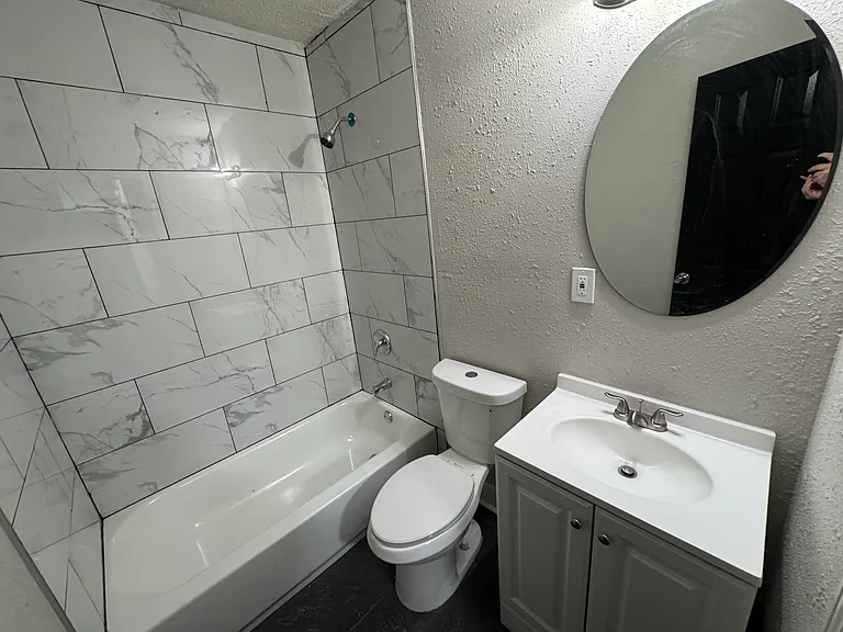 2379 Saratoga Ave — Photo 5