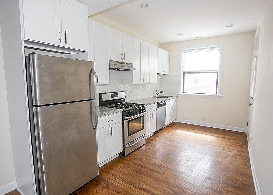 1st image of 1821 W Leland Ave #3S