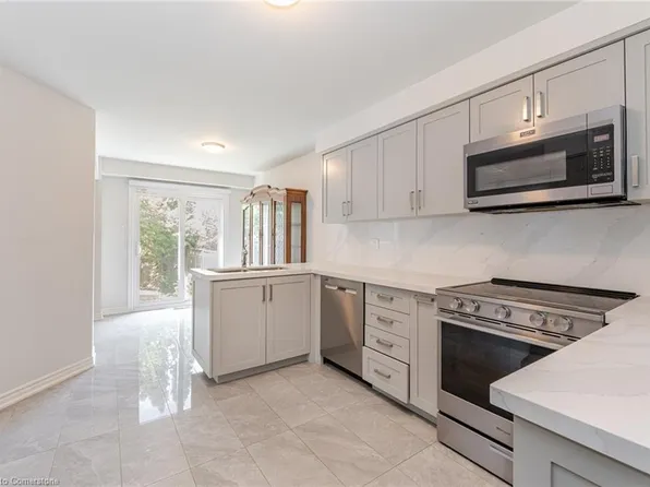 5684 Talaton Trl, Mississauga, ON L5R 3N5