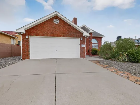 8305 Fairmont Dr NW, Albuquerque, NM 87120